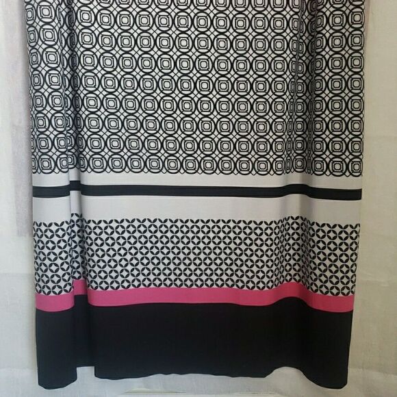 Catherines Women's 0X Multicolor Geometric Pattern Dress Short Sleeve Black Pink - Picture 6 of 9